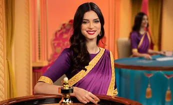 Người chơi đang quay nổ hũ trên điện thoại tại AE888 GG